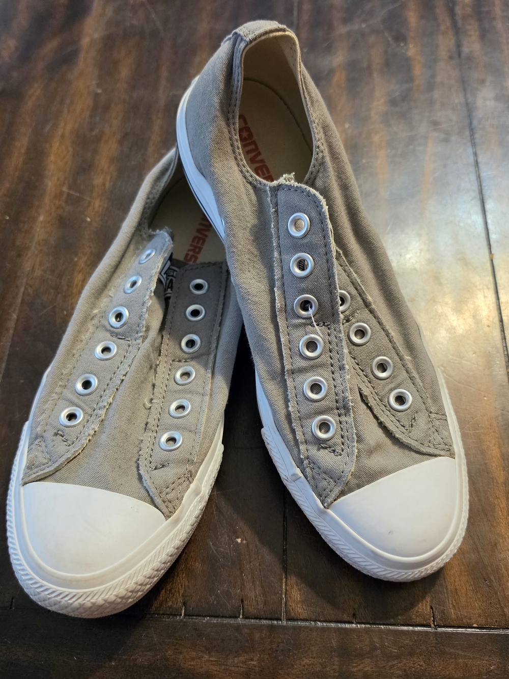 Step into effortless style with these classic Converse Chuck Taylor All Star